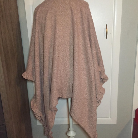 Ruffled Rose Blush Shawl - Picture 4 of 7